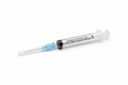 Steril 3ml engångsspruta med blå kanyl 23G